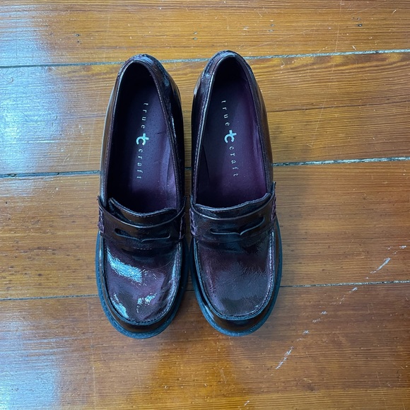 NEW True Craft Chunky Burgundy Lugged Heel Platform Loafer - Size 8 - Picture 2 of 8